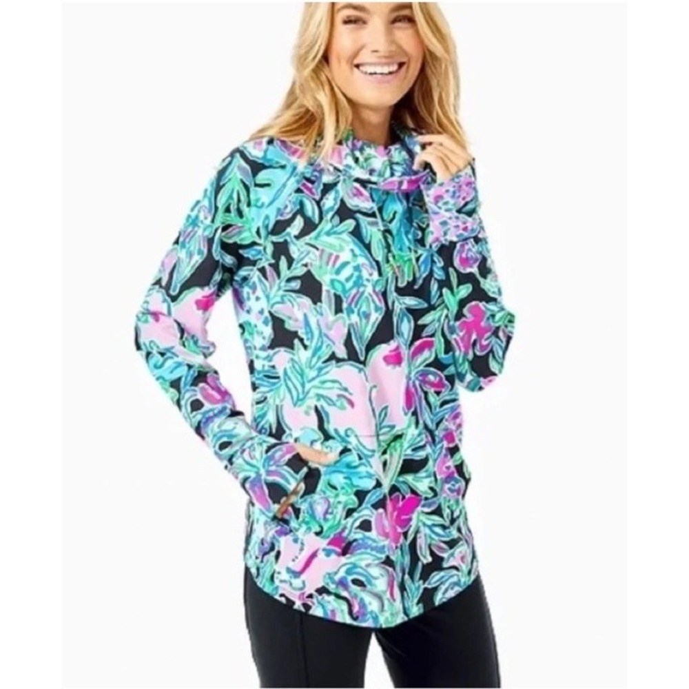 Lilly Pulitzer UPF 50+ Lilblock Popover Hooded Top Sz S NEW Lets Get Wild Onyx